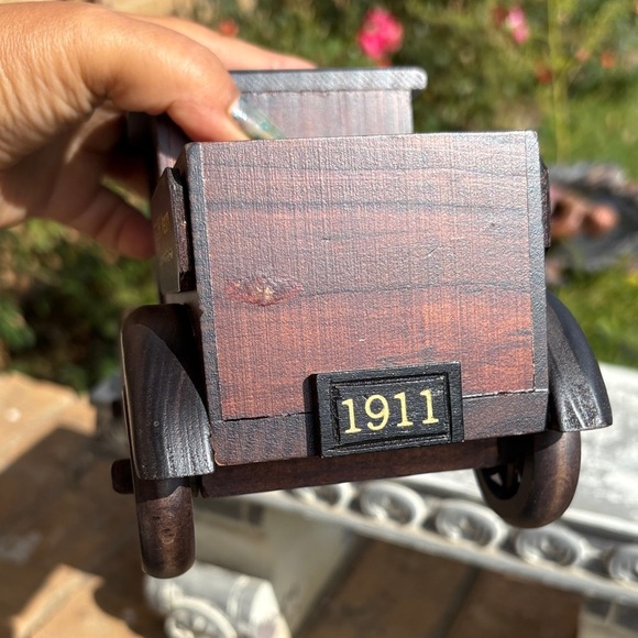Vintage Wooden Model Truck - Picture 5 of 12